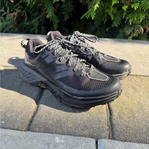 Women’s Hoka Speedgoat GTX sneakers